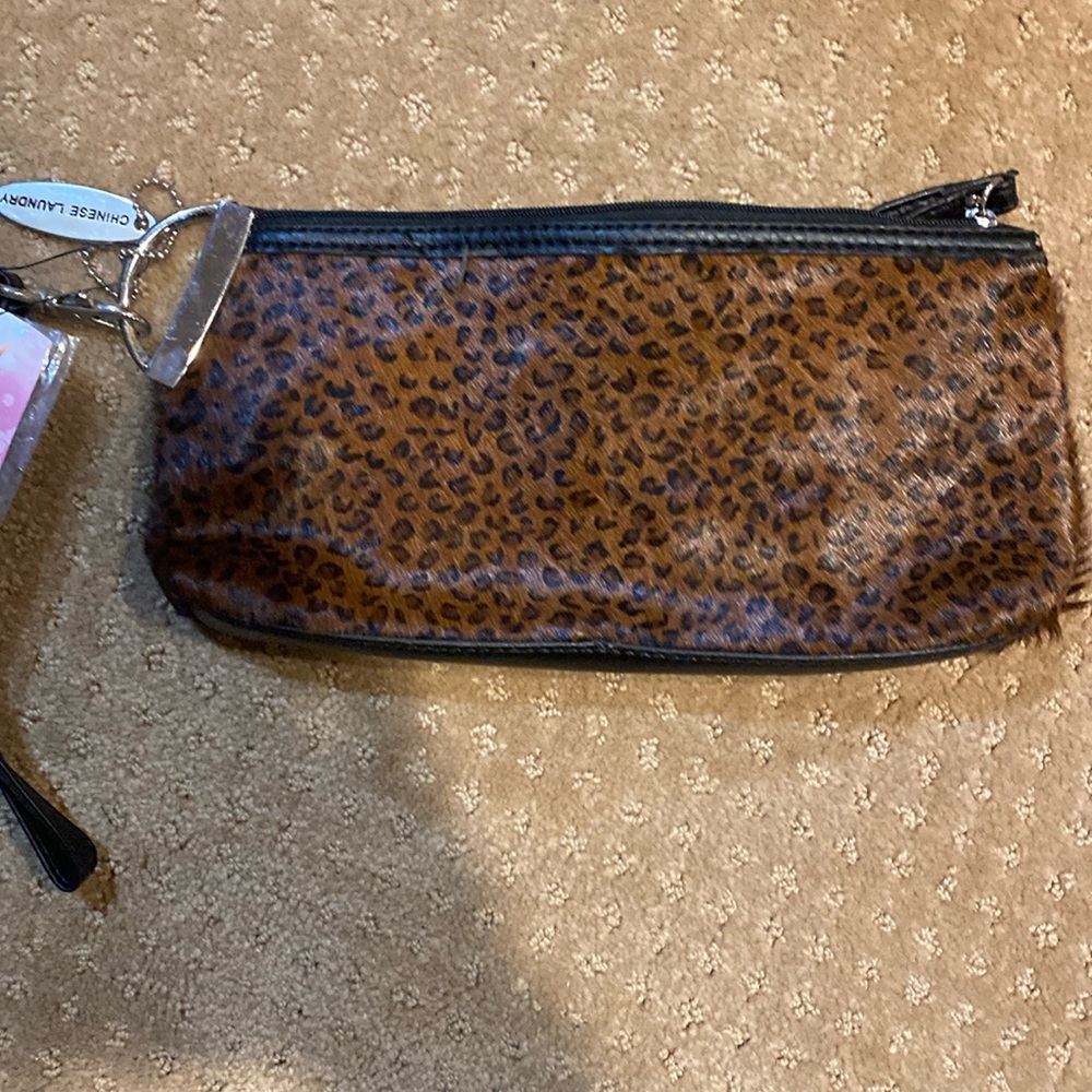 Sassy clutch